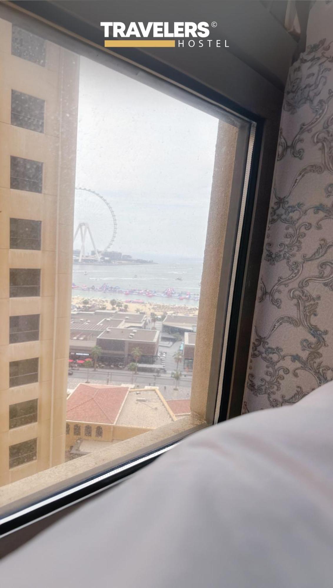 Travelers - Dubai Marina Hostel Экстерьер фото