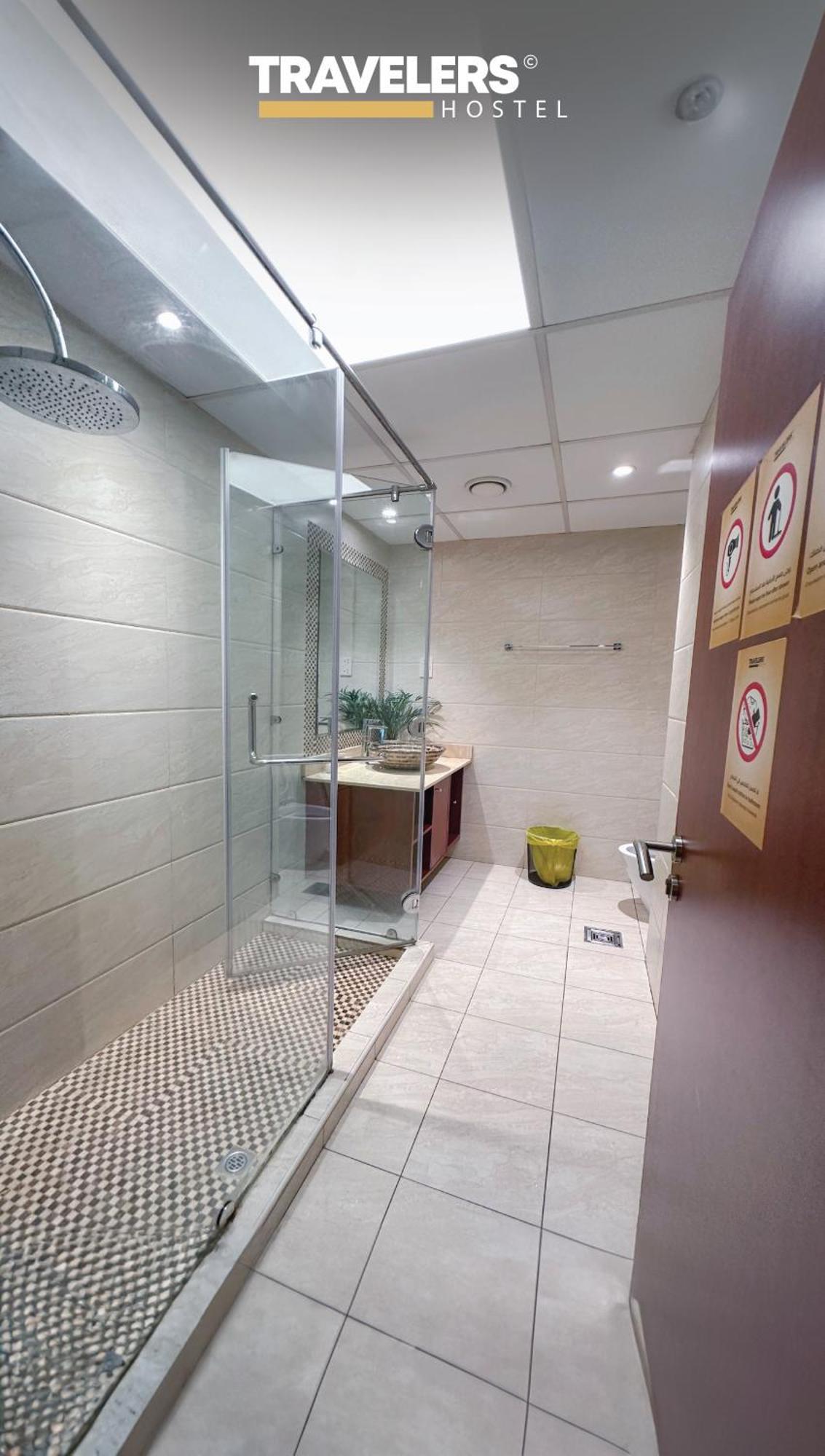 Travelers - Dubai Marina Hostel Экстерьер фото