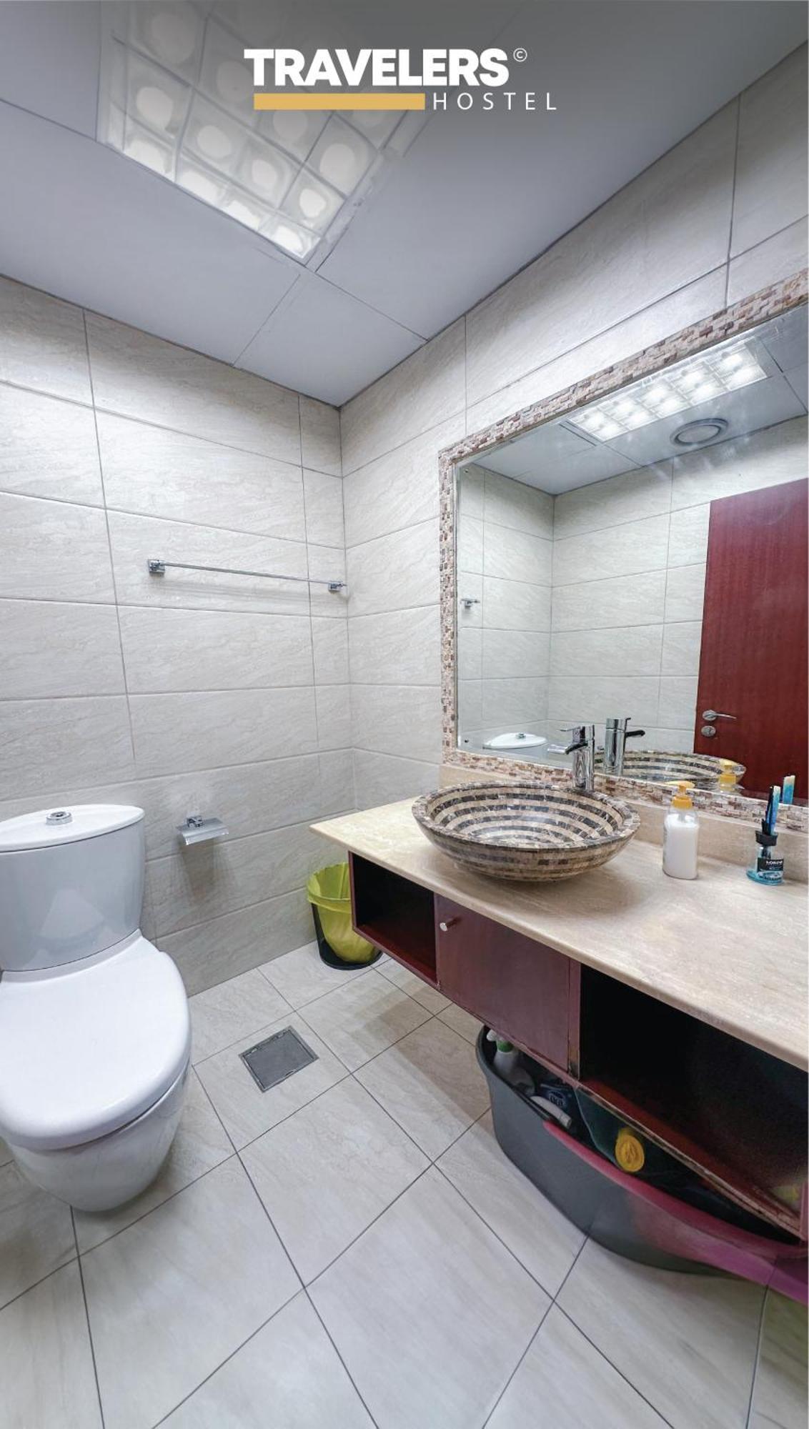 Travelers - Dubai Marina Hostel Экстерьер фото